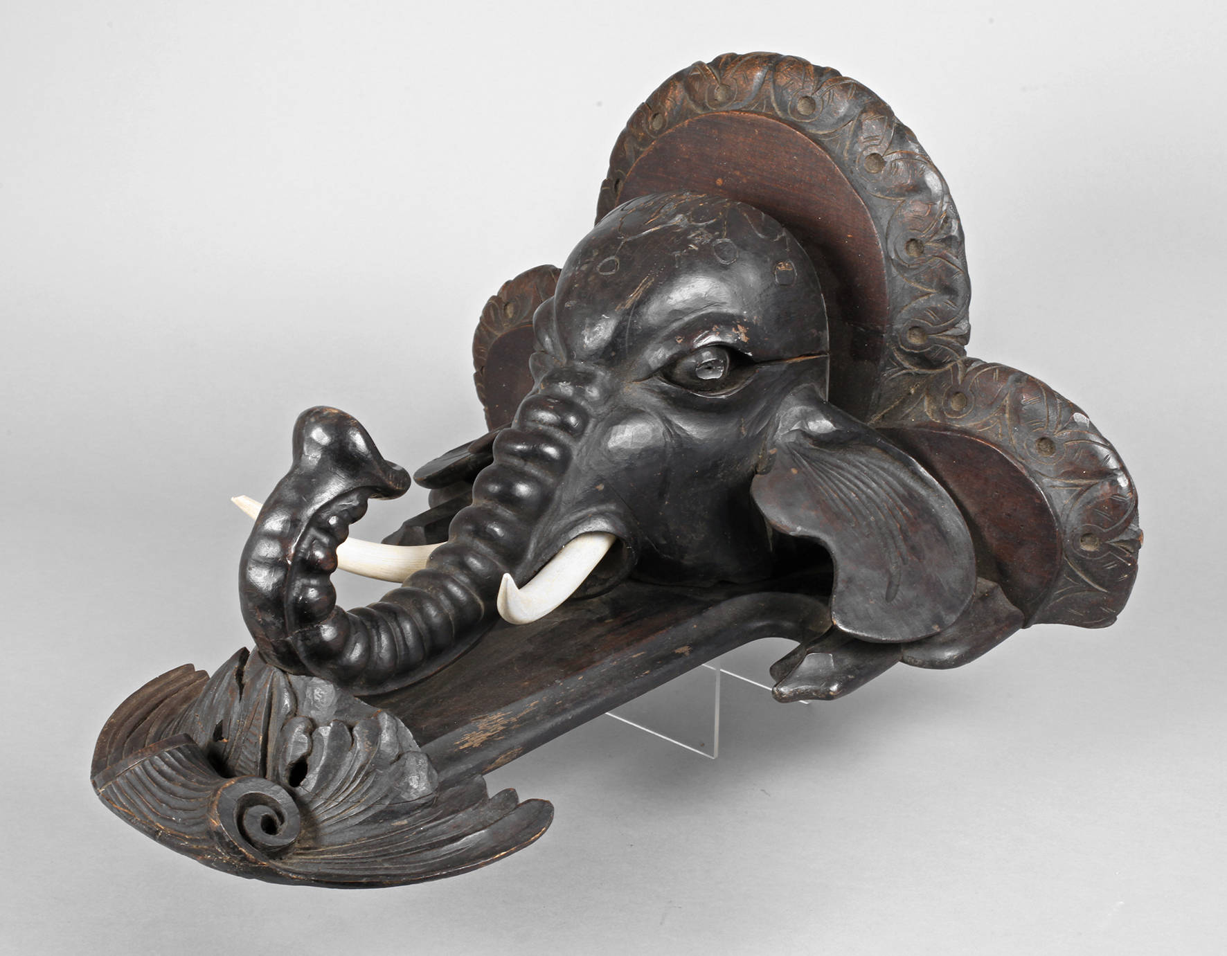 Figürliche Wandkonsole