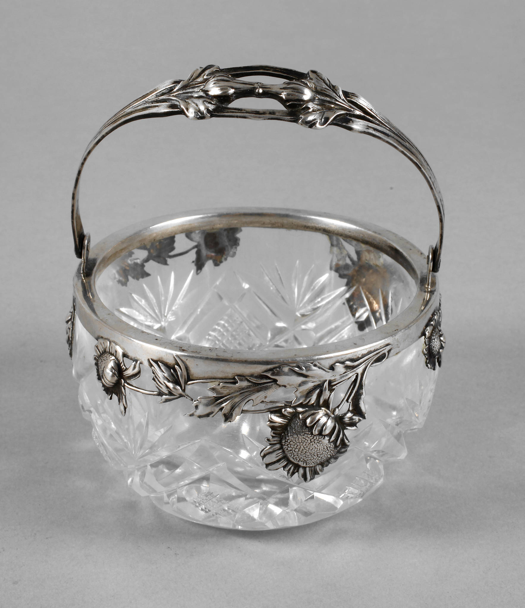 Henkelschale Silber Blütendekor
