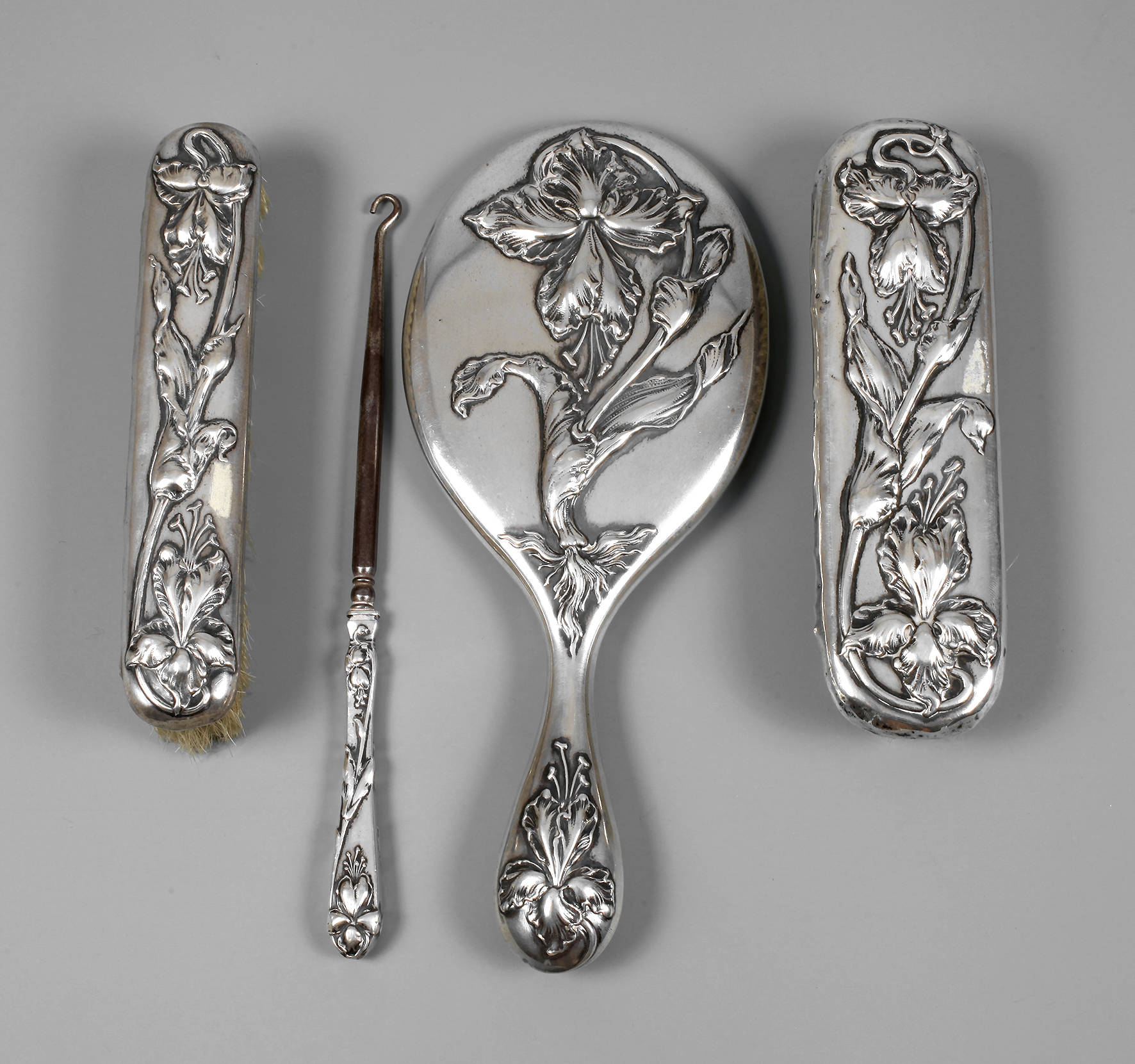 Vierteiliges Frisierset Silber