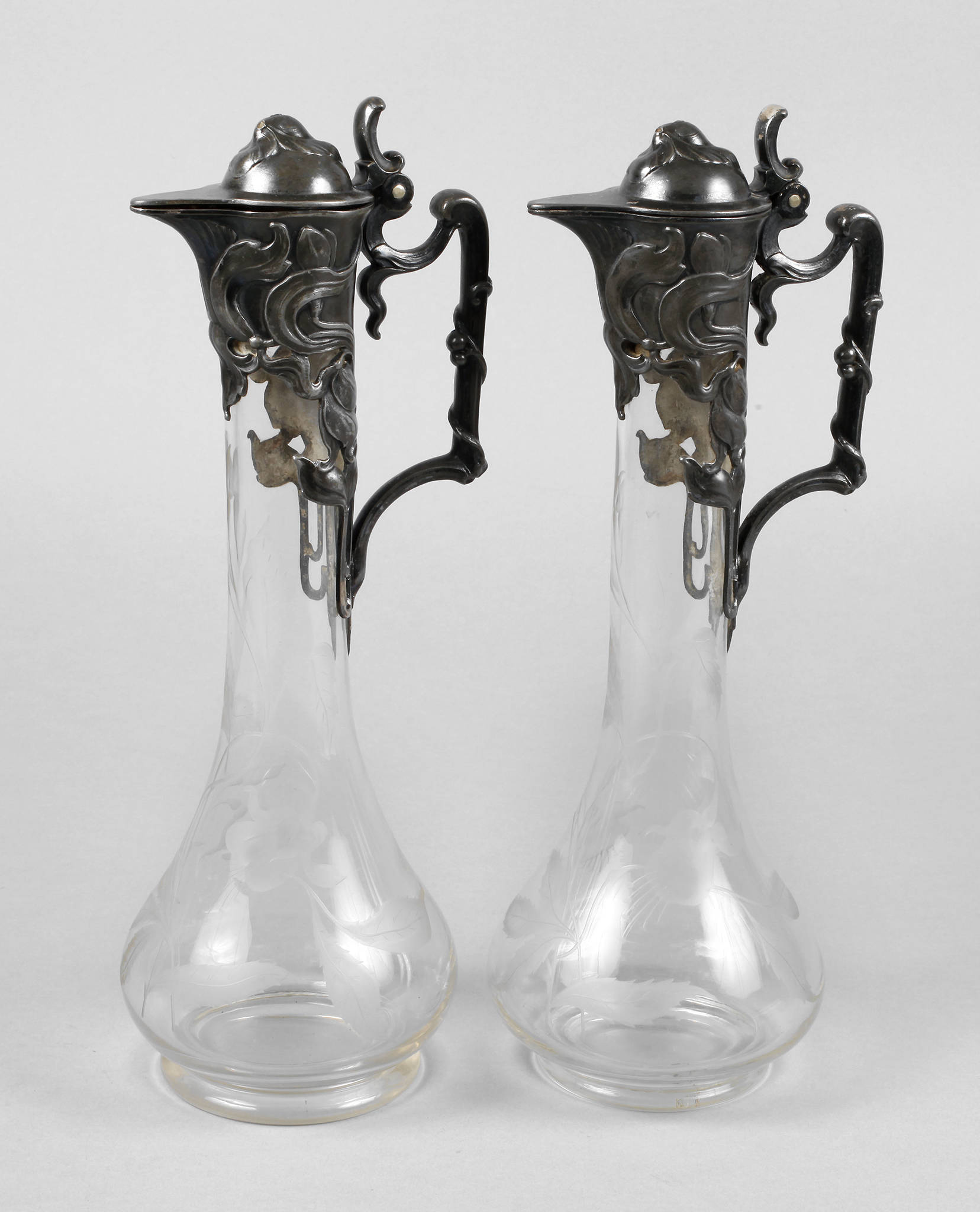 Paar Jugendstilkaraffen