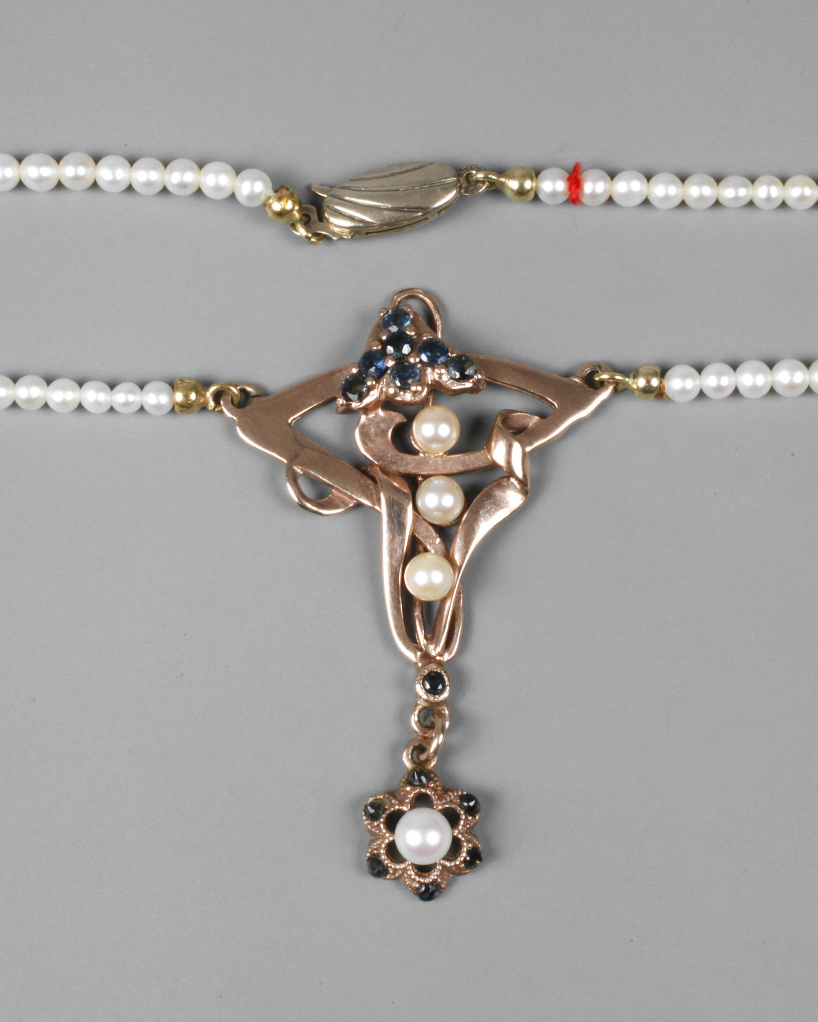 Jugendstil-Anhänger Gold