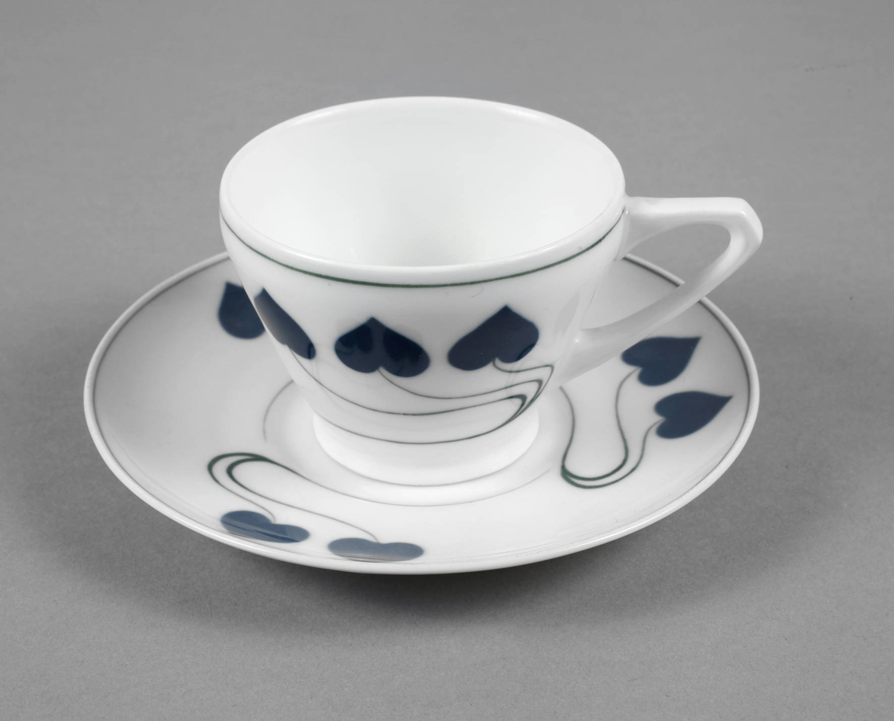 Rosenthal Tasse ”Stehende Herzen”