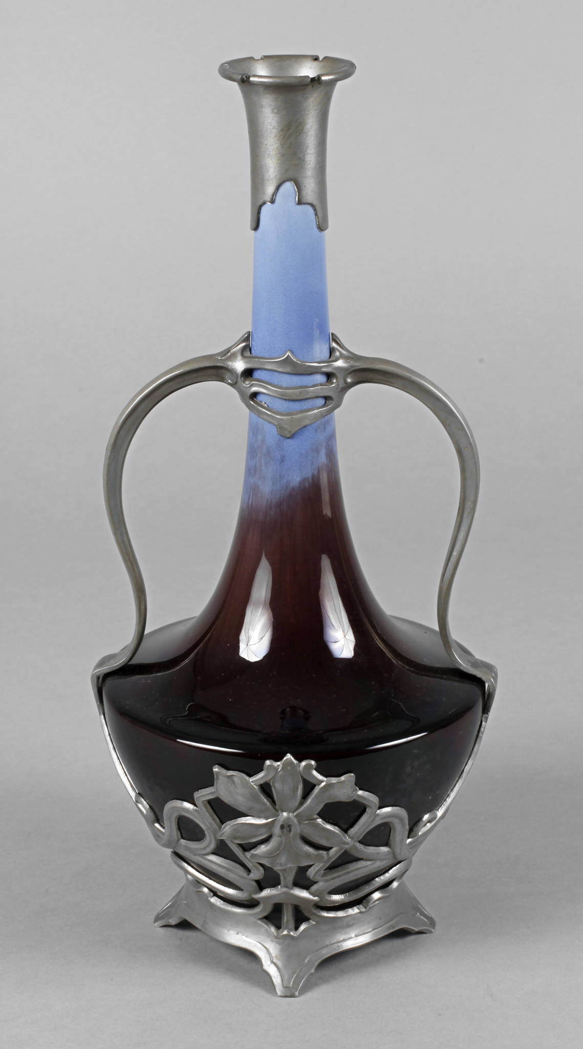 Johann von Schwarz Vase mit Metallmontierung