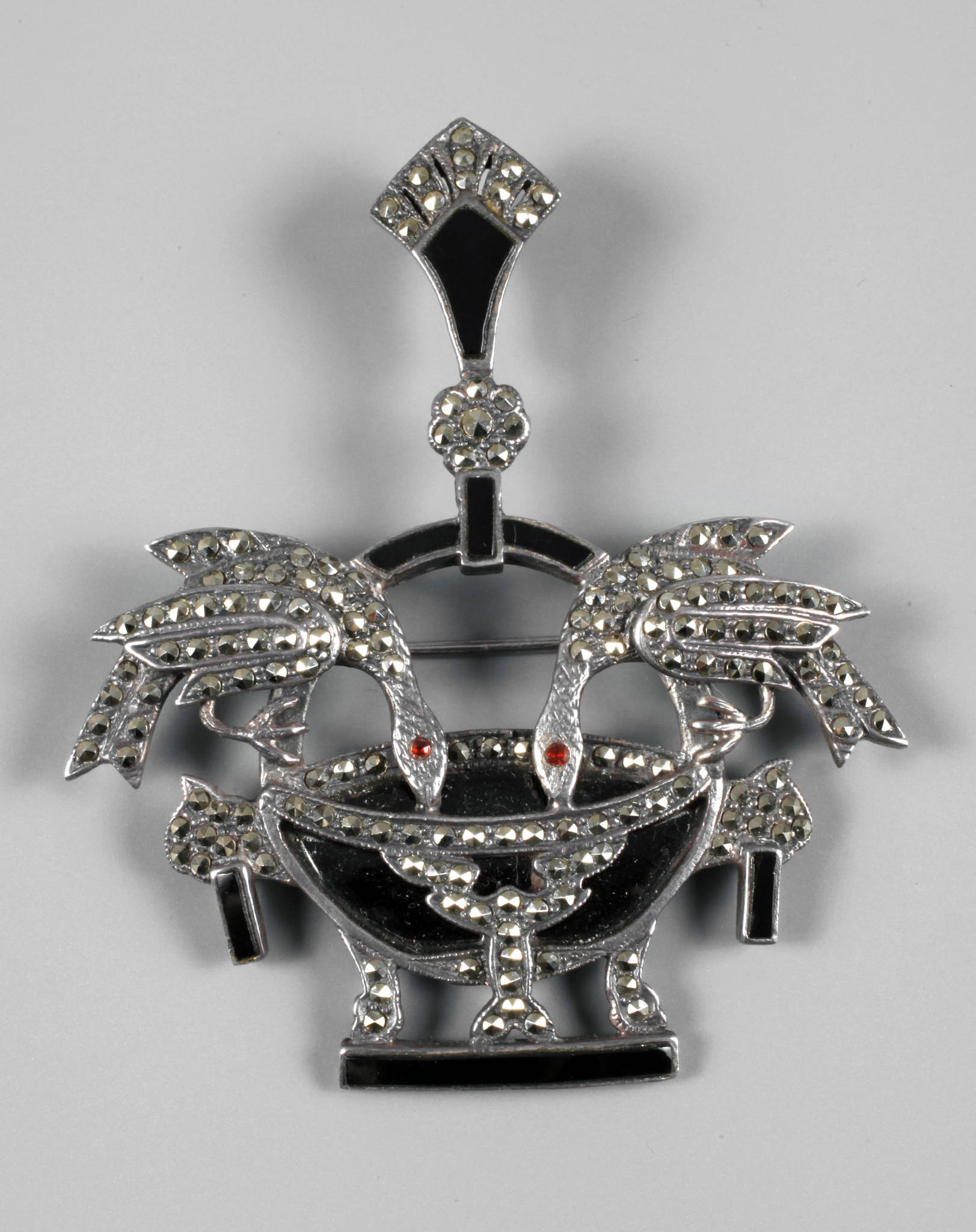 Brosche/Anhänger mit Vogelmotiv