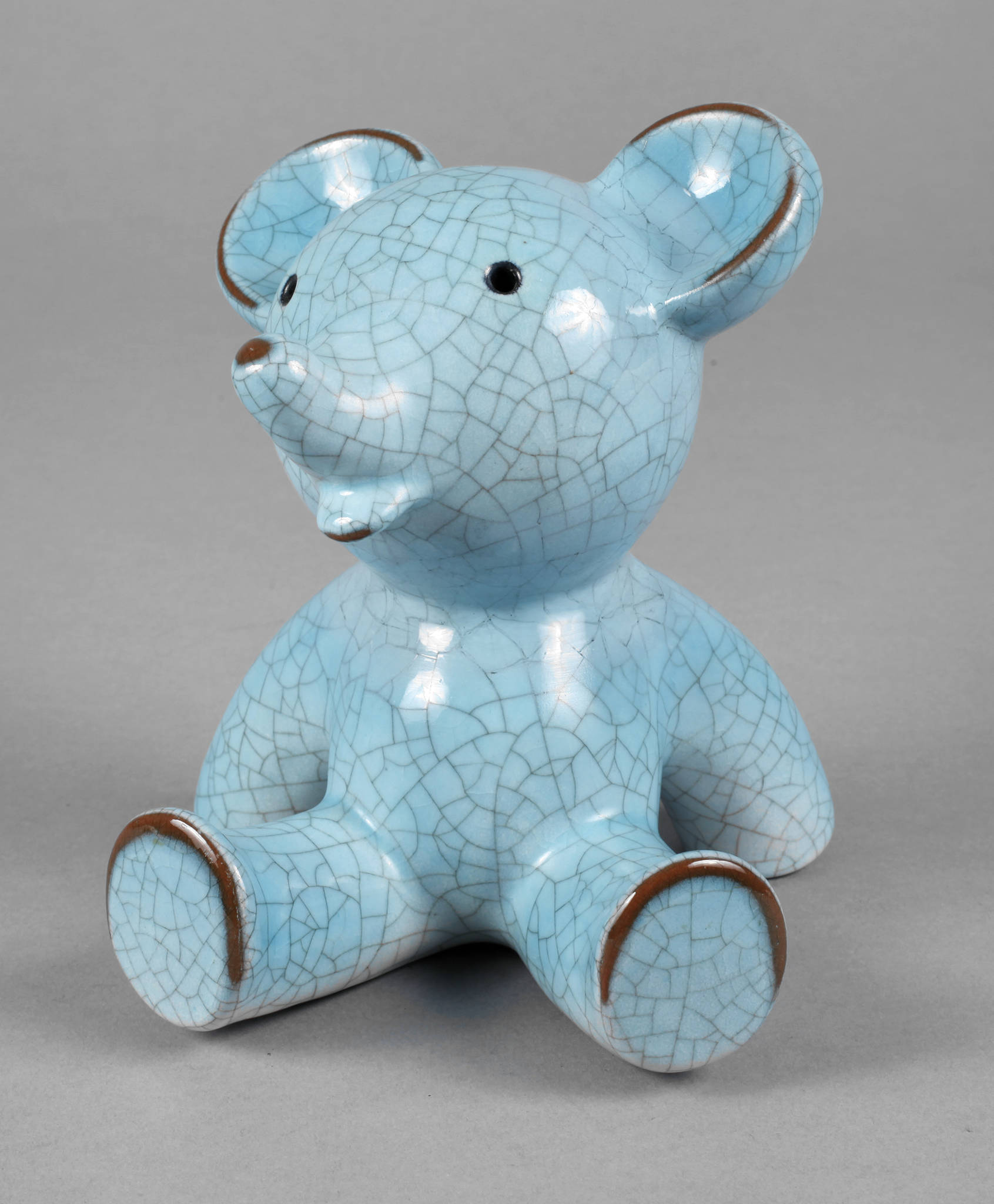 Walter Bosse sitzender Bär