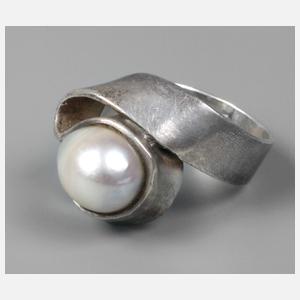 Großer Designring mit Barockperle