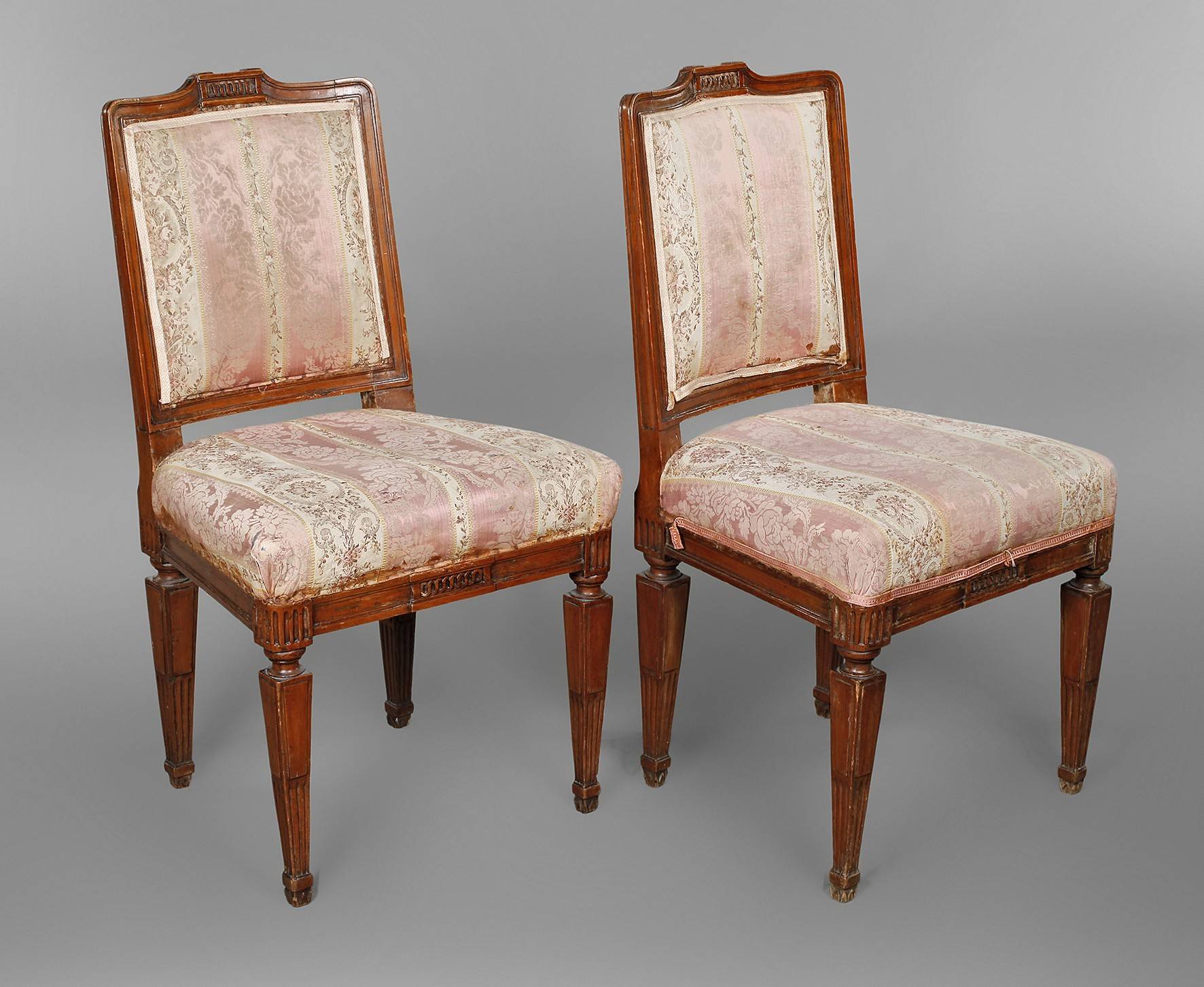 Paar Stühle aus einer Prager Villa