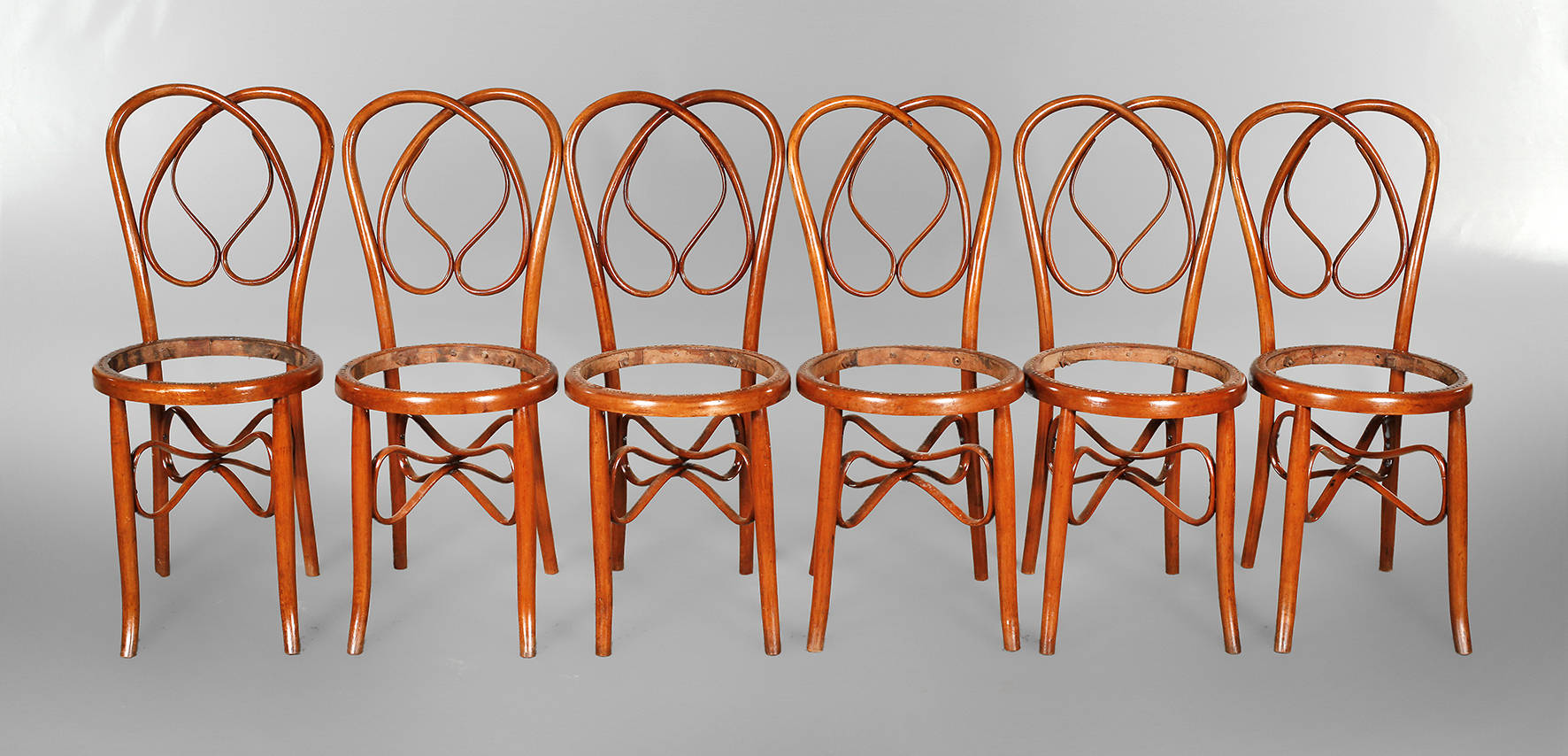 Sechs Kaffeehausstühle Bugholz