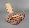 Kleiner Schaukelstuhl Thonet