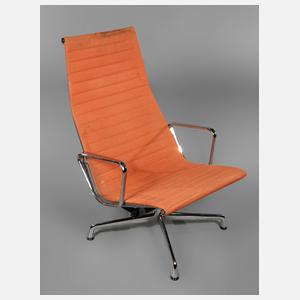 Eames lounge chair EA 124,