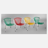 Vier Gartenstühle111