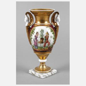 Amphorenvase mit Karyatiden