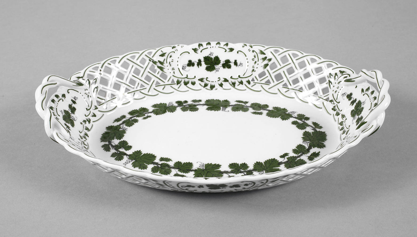 Meissen Flechtrandschale Weinlaubdekor