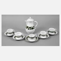 Meissen Kanne und fünf Tassen Weinlaubdekor111