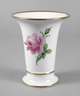 Meissen Kratervase ”Rote Rose”