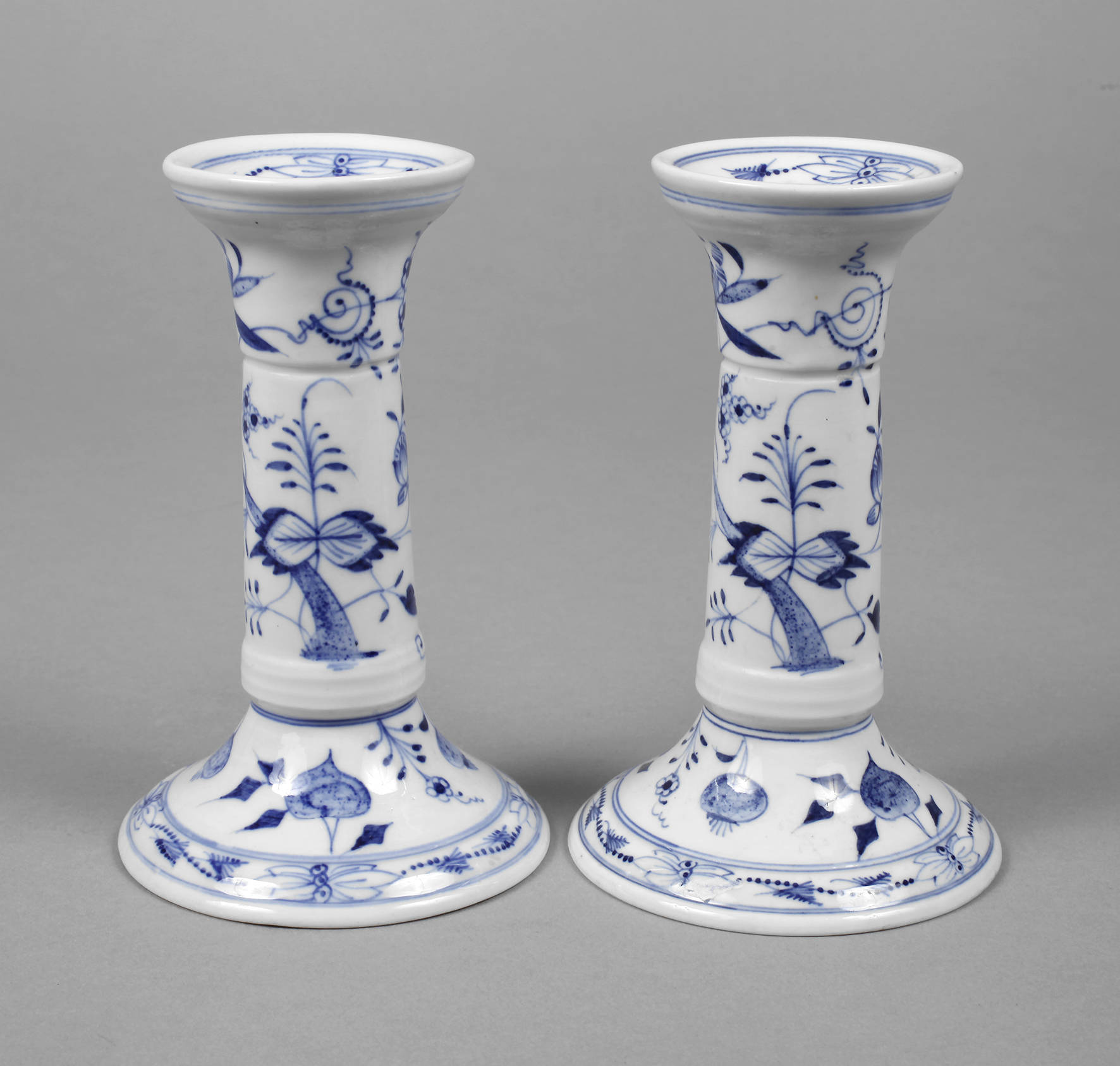 Rauenstein Paar Kerzenleuchter Zwiebelmuster