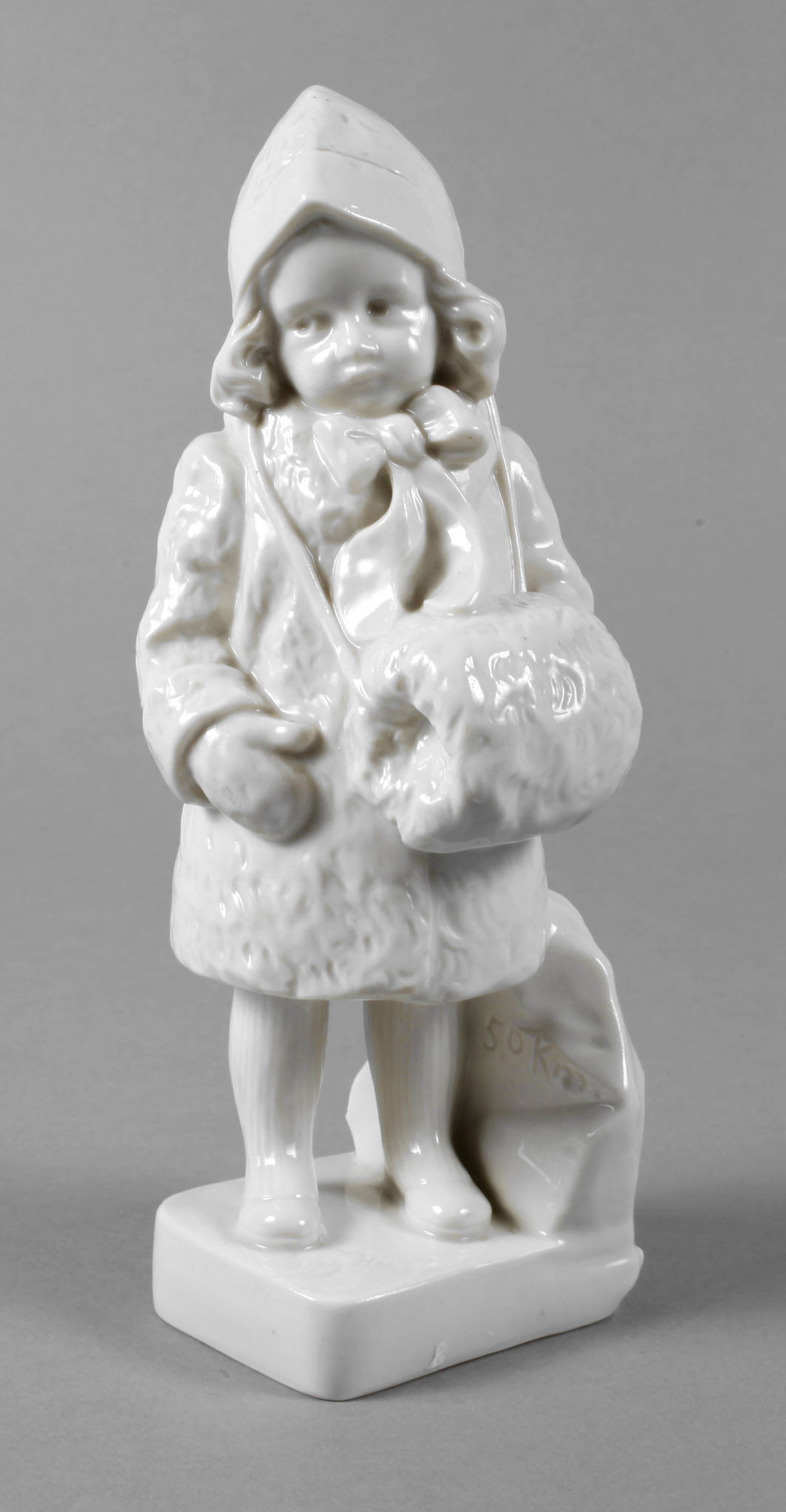 Schwarzburg Mädchen mit Pelzkostüm