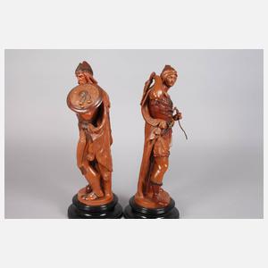 Zwei große Wikingerfiguren