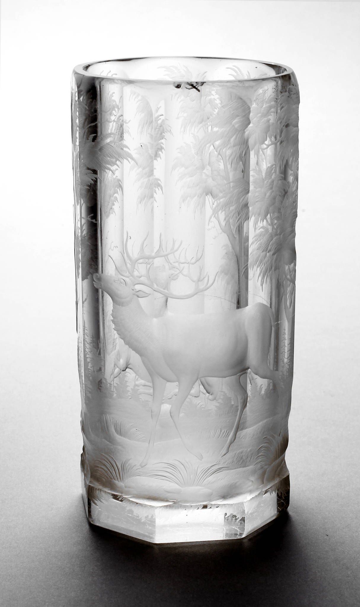 Trinkglas mit jagdlichem Schliff