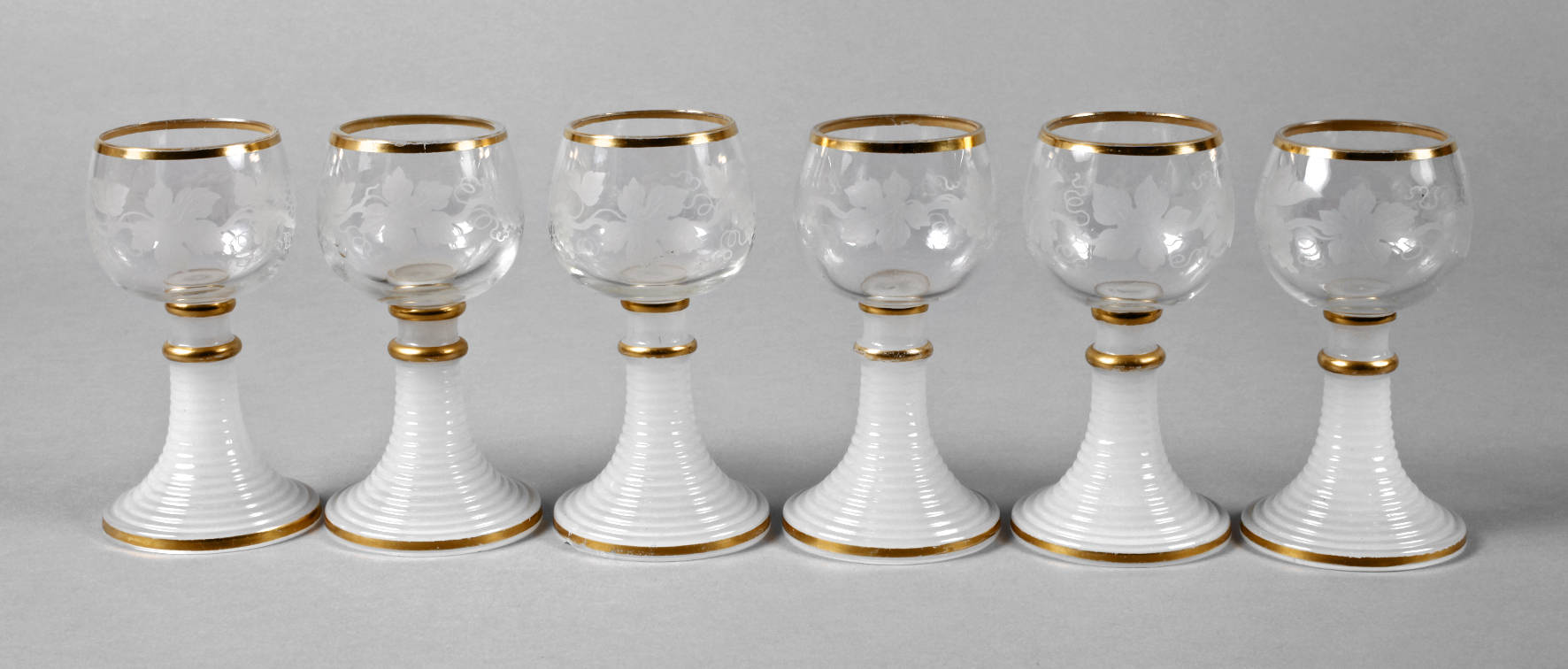 Sechs Historismus-Weinrömer