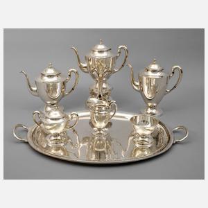 Übergroßes Silberservice