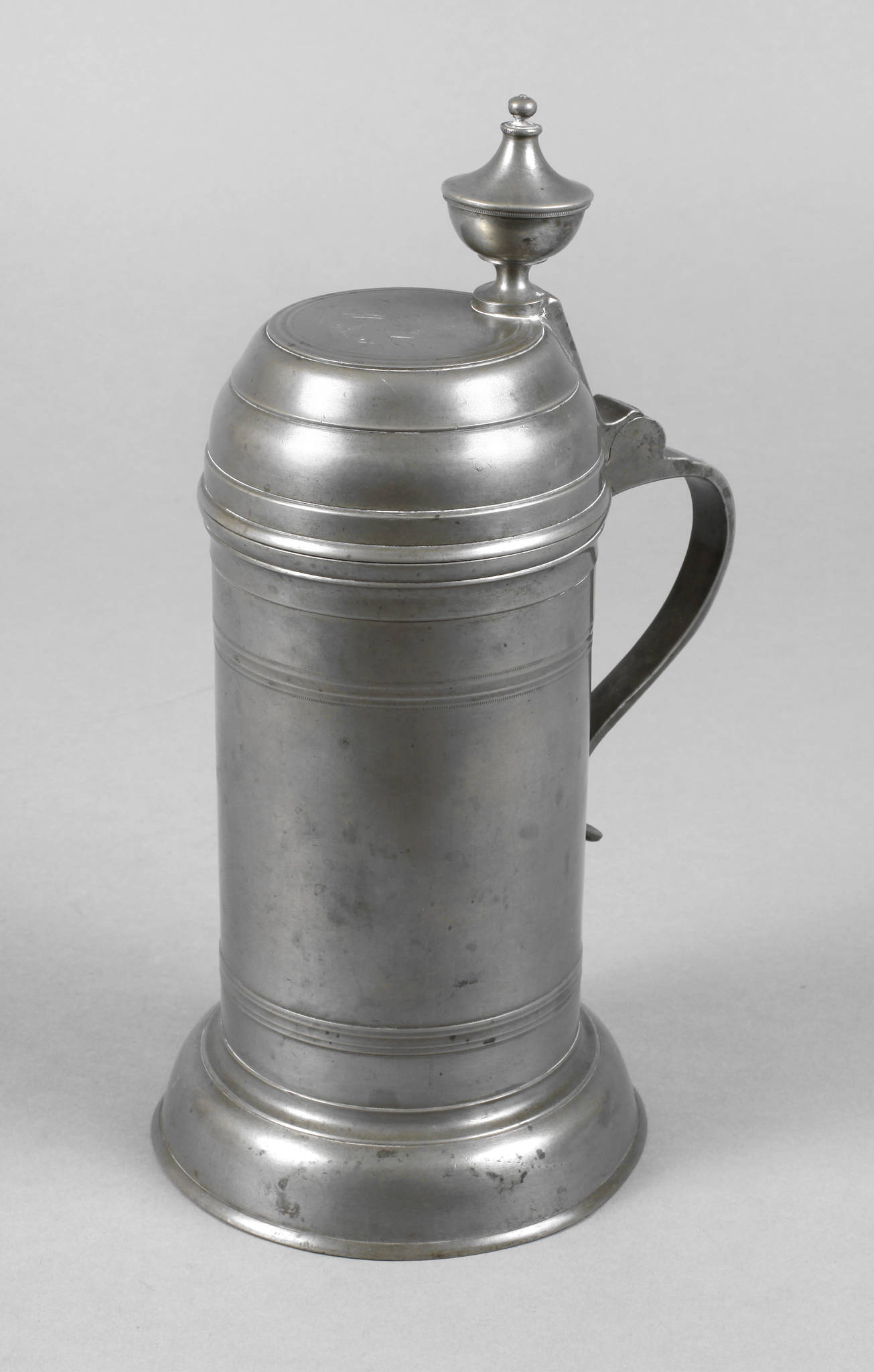 Großer Walzenkrug Zinn