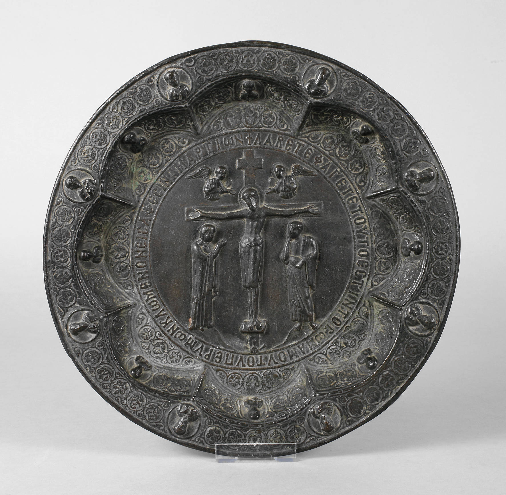 Großer christlicher schmiedeeiserner Wandteller