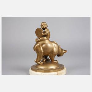 Edmund Meusel, Putto auf Bär