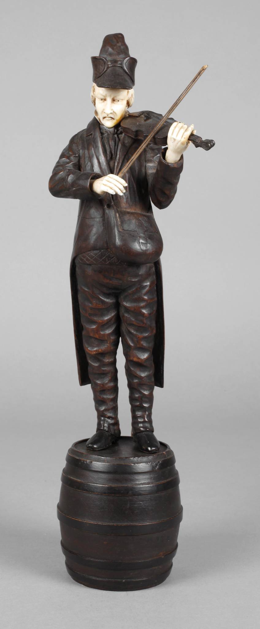 A . Rubrin, Geiger Chryselephantin