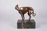 Bronze Windhund auf Marmorsockel