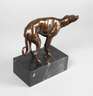 Bronze Windhund auf Marmorsockel