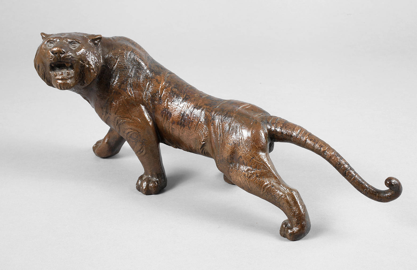 F. Riecke Dresden, Tiger Bronze