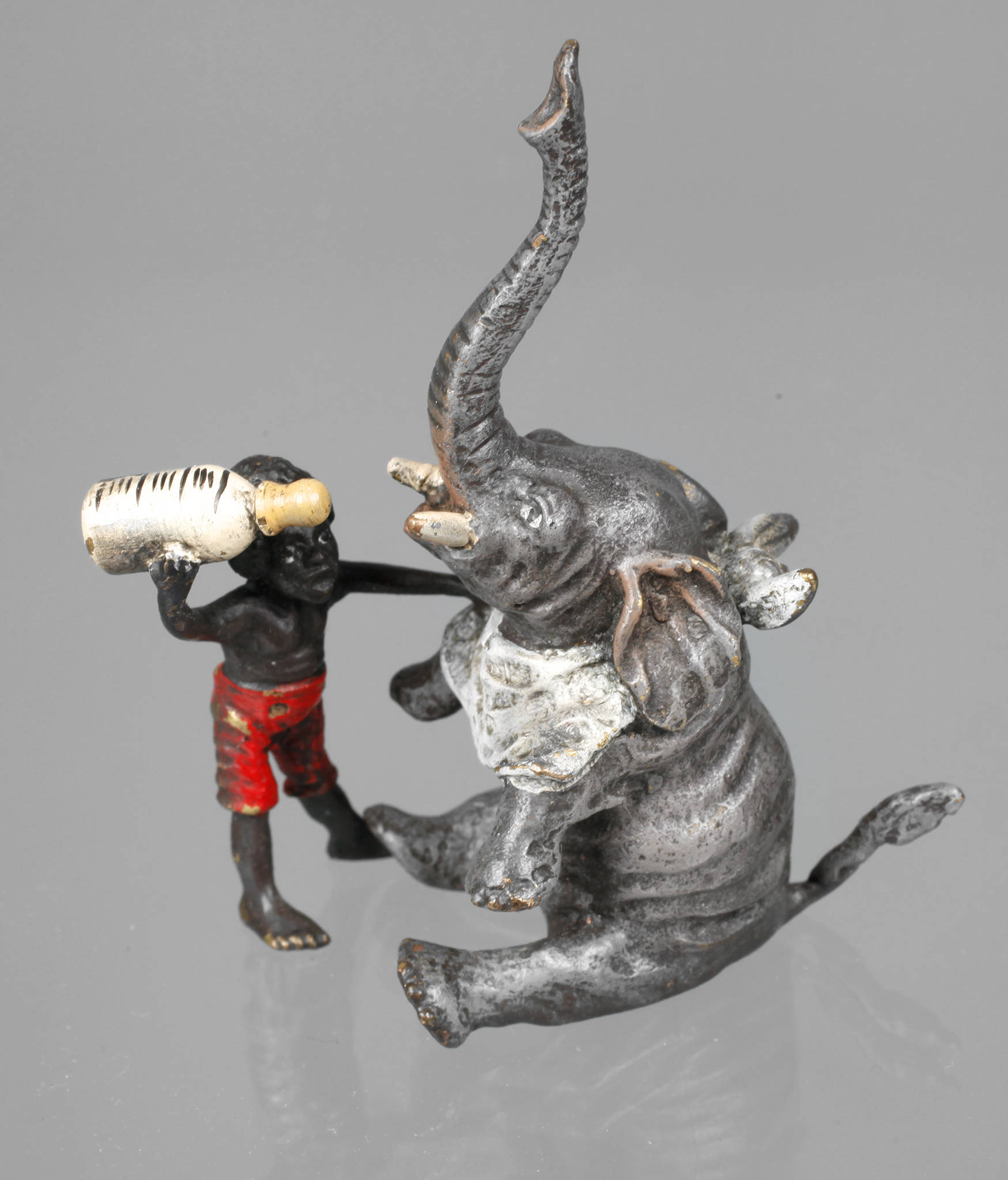 Wiener Miniaturbronze Elefant als Baby