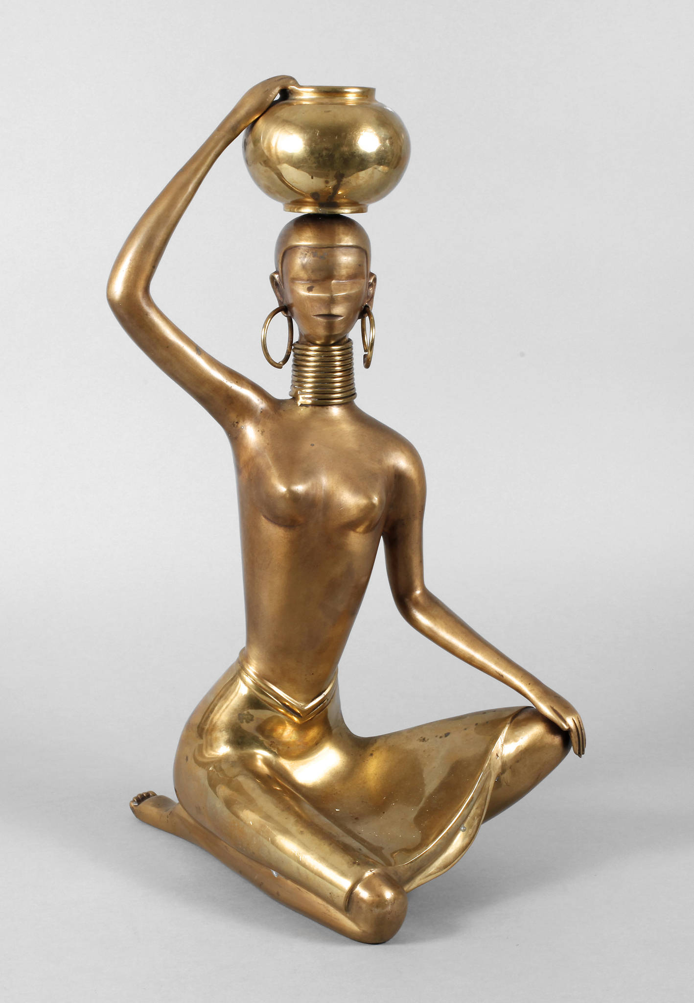 Große Skulptur Afrikanerin