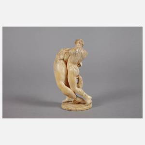 Feine Elfenbeinplastik