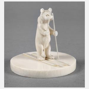 Feine Elfenbeinschnitzerei