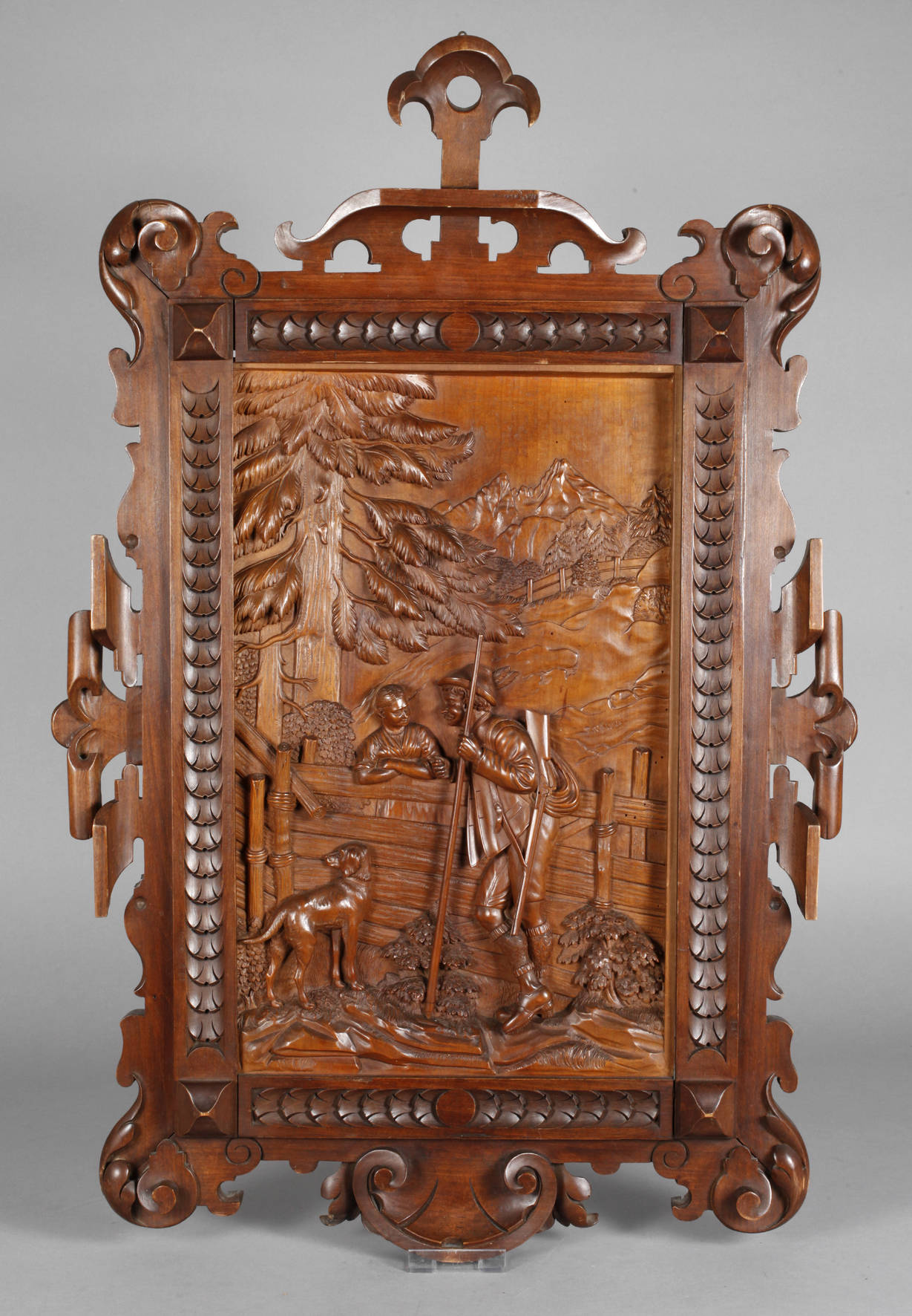 Reliefschnitzerei Gründerzeit