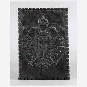 Geschnitzte Wappenplatte