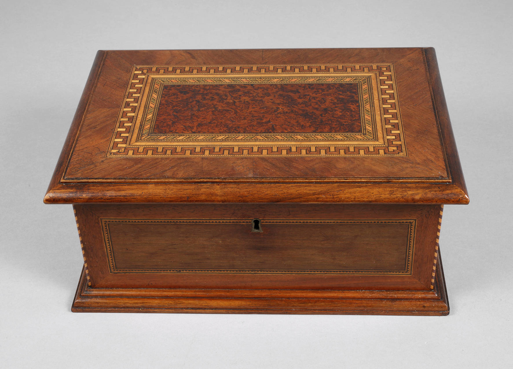 Intarsierte Schatulle