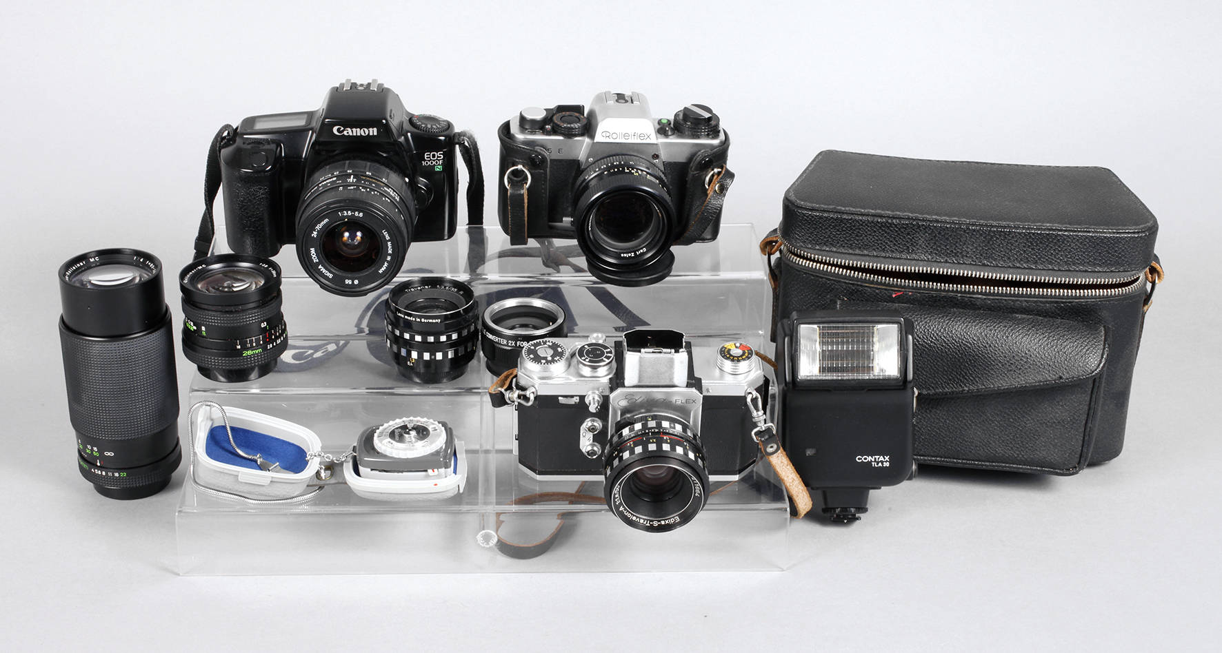 Drei Spiegelreflexkameras + Objektive