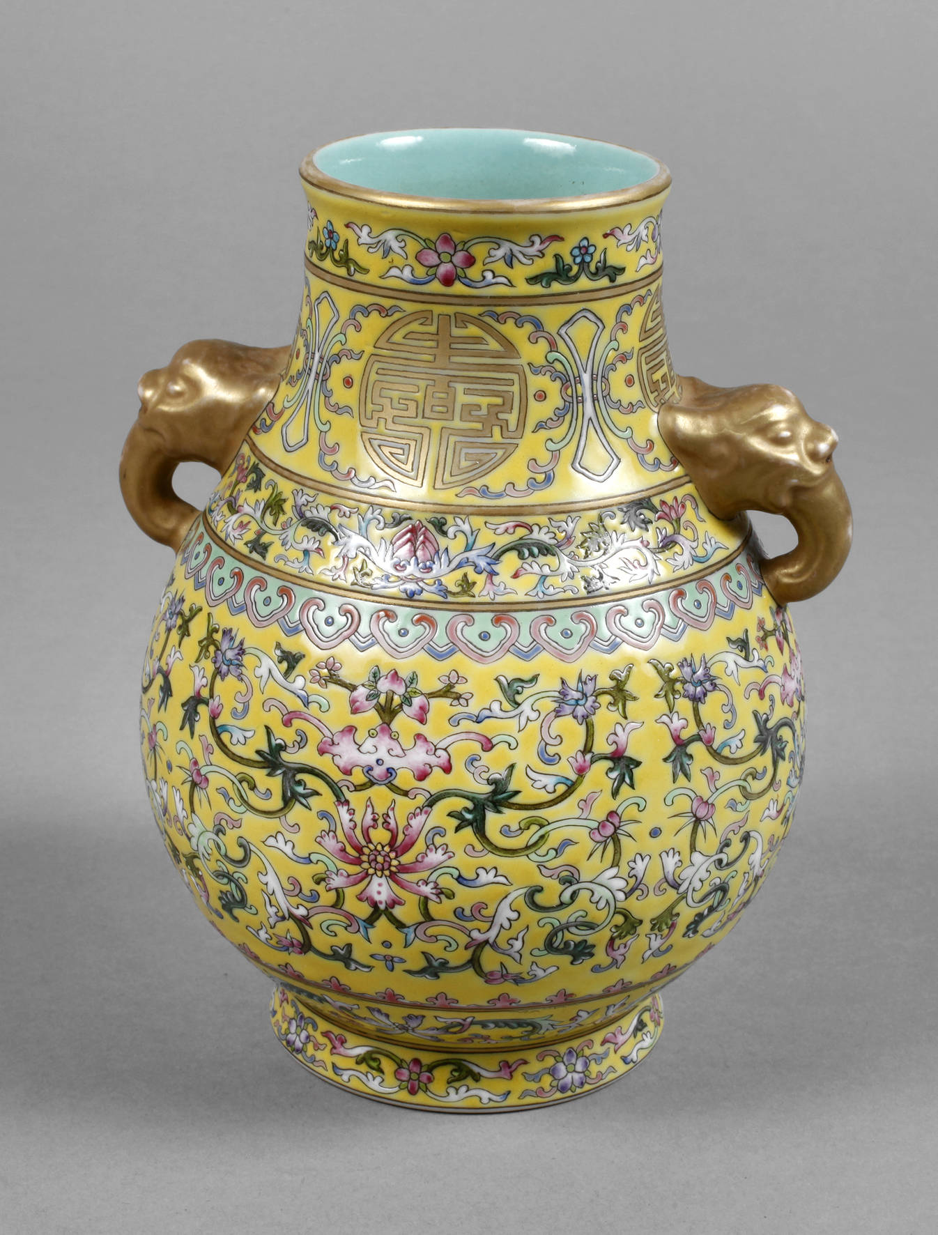 Vase China