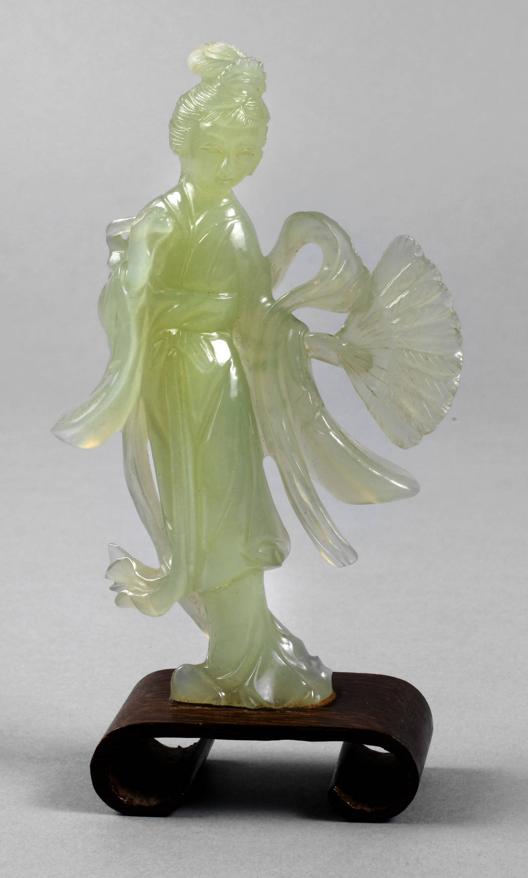 Figürliche Jadeschnitzerei