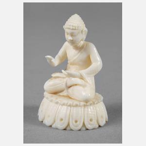 Feine Elfenbeinschnitzerei