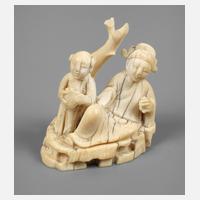 Kleine Elfenbeinschnitzerei111