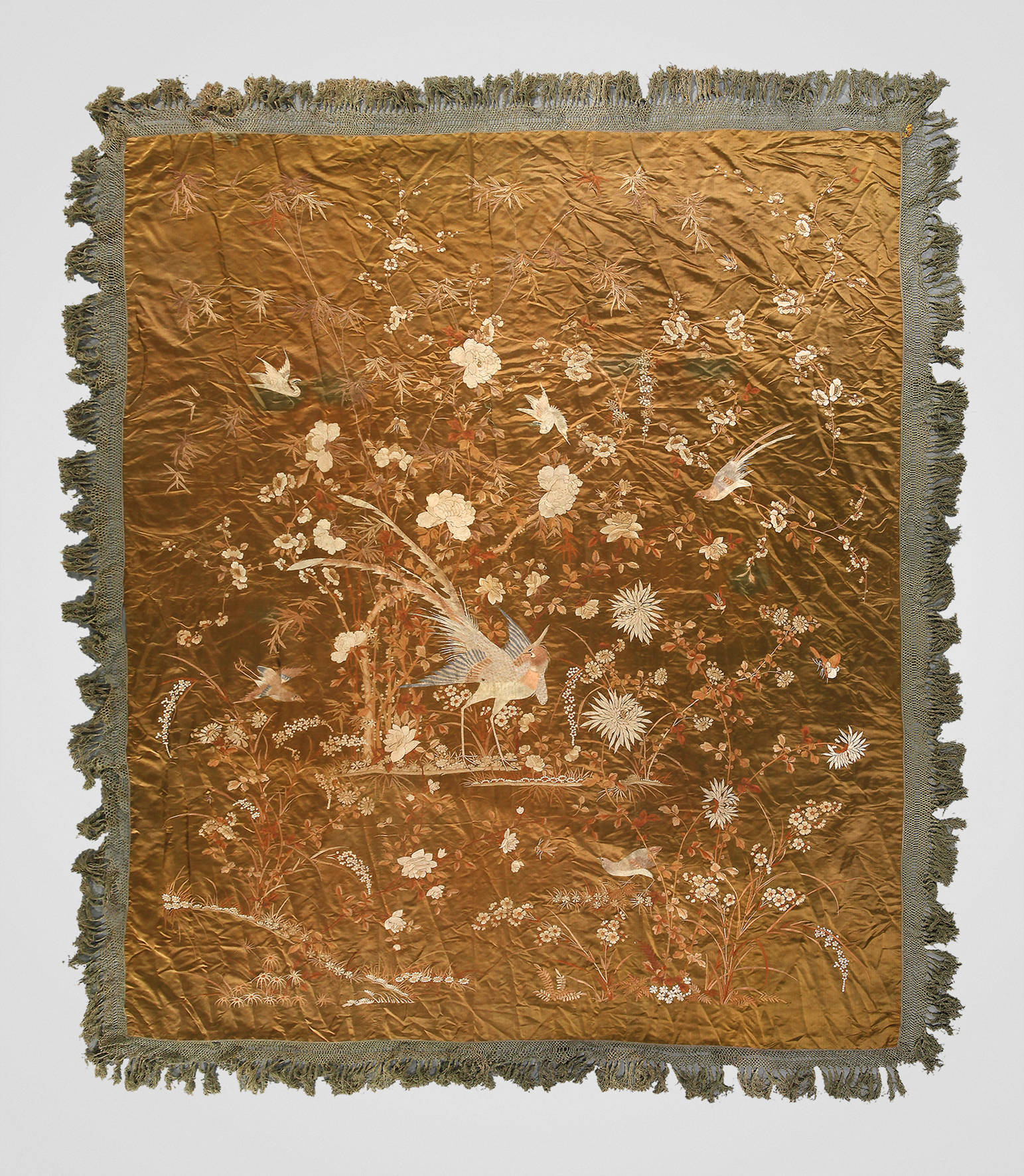 Große Seidenstickerei