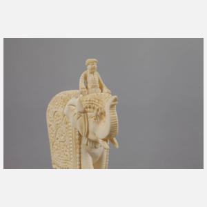 Figürliche Elfenbeinschnitzerei