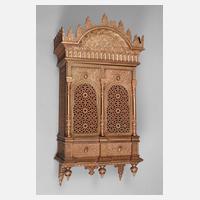 Prunkvoller Wandschrein111