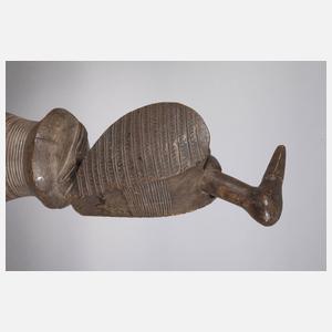 Figürliches Deckelgefäß der Baule