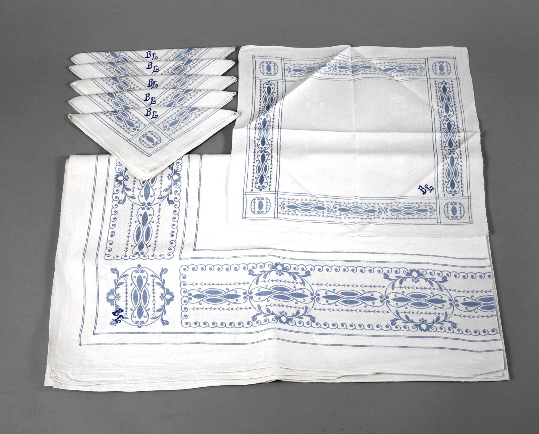 Tischgarnitur Farbstreifen