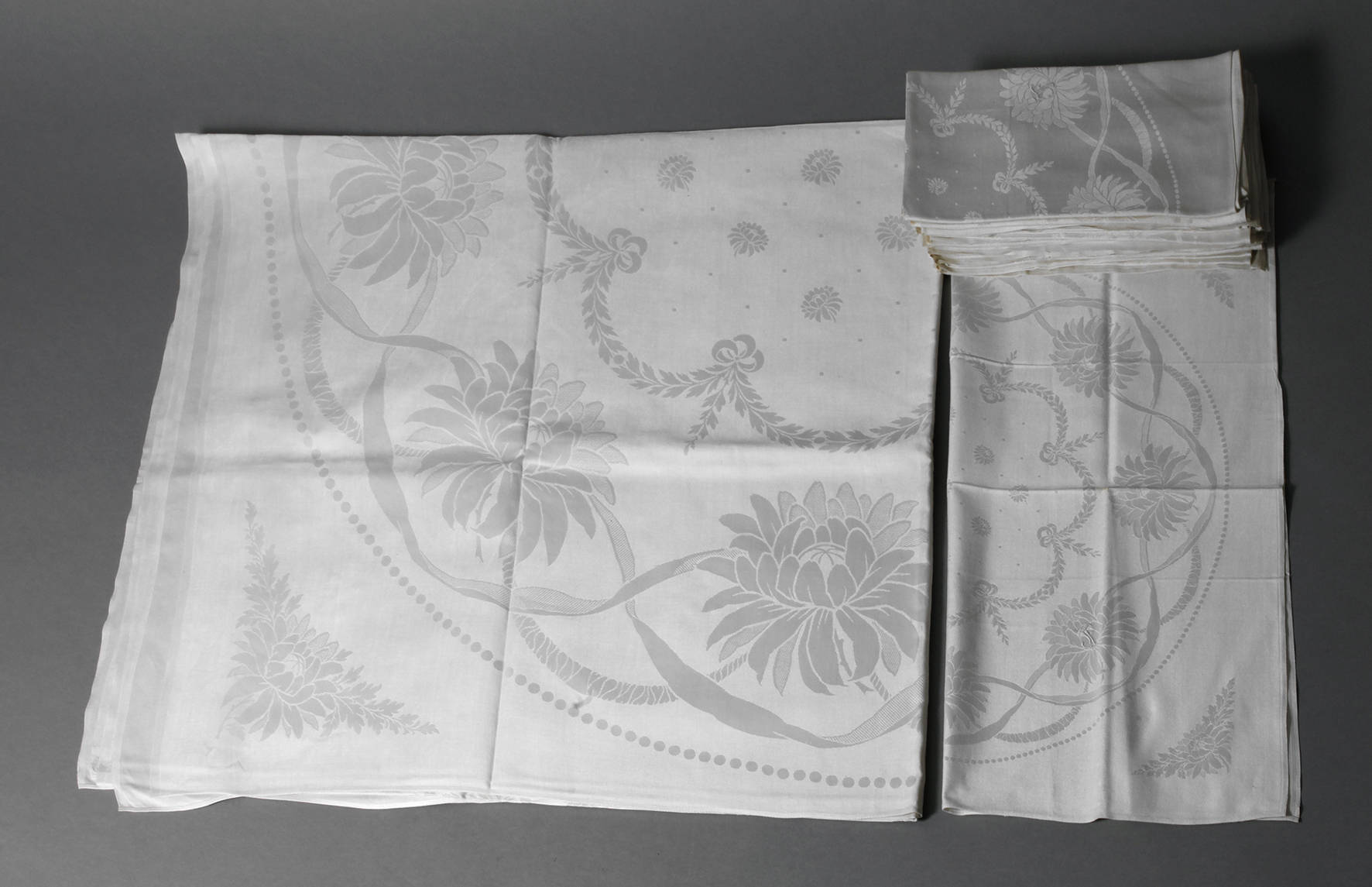 Tafelgarnitur Chrysanthemendekor